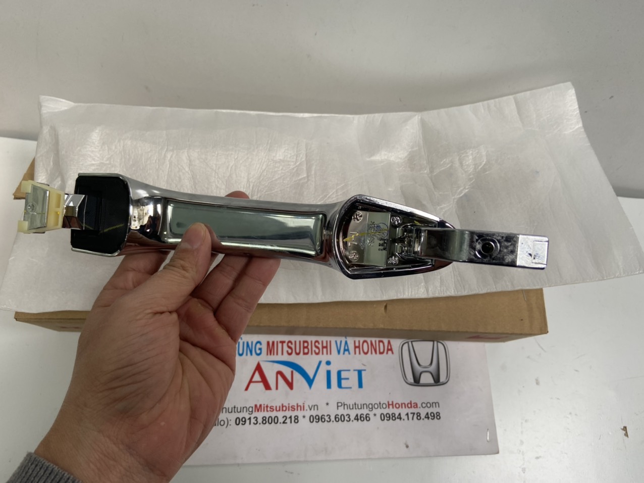 Tay mở cửa xe Honda CIVIC